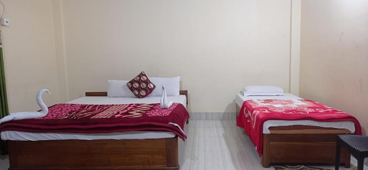 Hotel Kaziranga Holidays 外观 照片