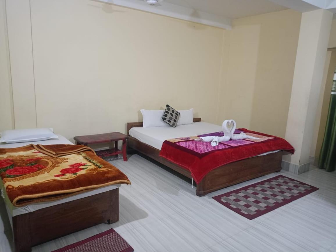 Hotel Kaziranga Holidays 外观 照片